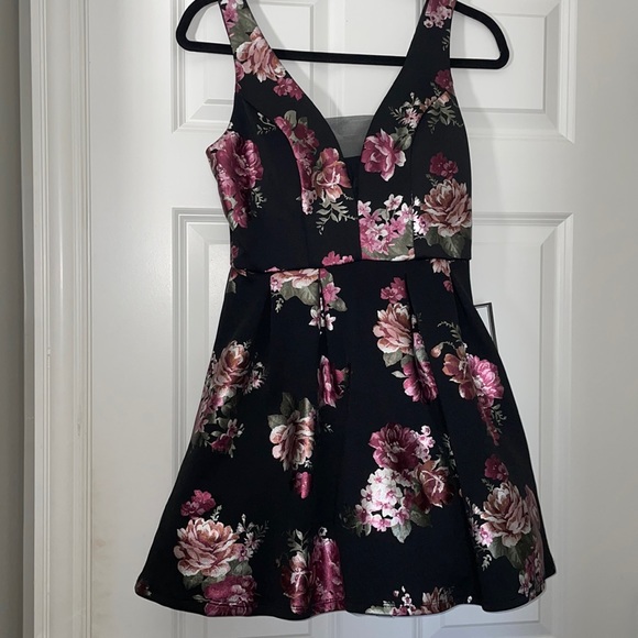 Floral Homecoming/part/event dress - Picture 1 of 5